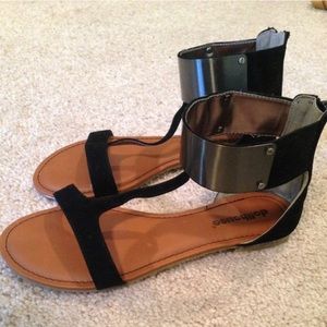 Dollhouse Bloom Sandals